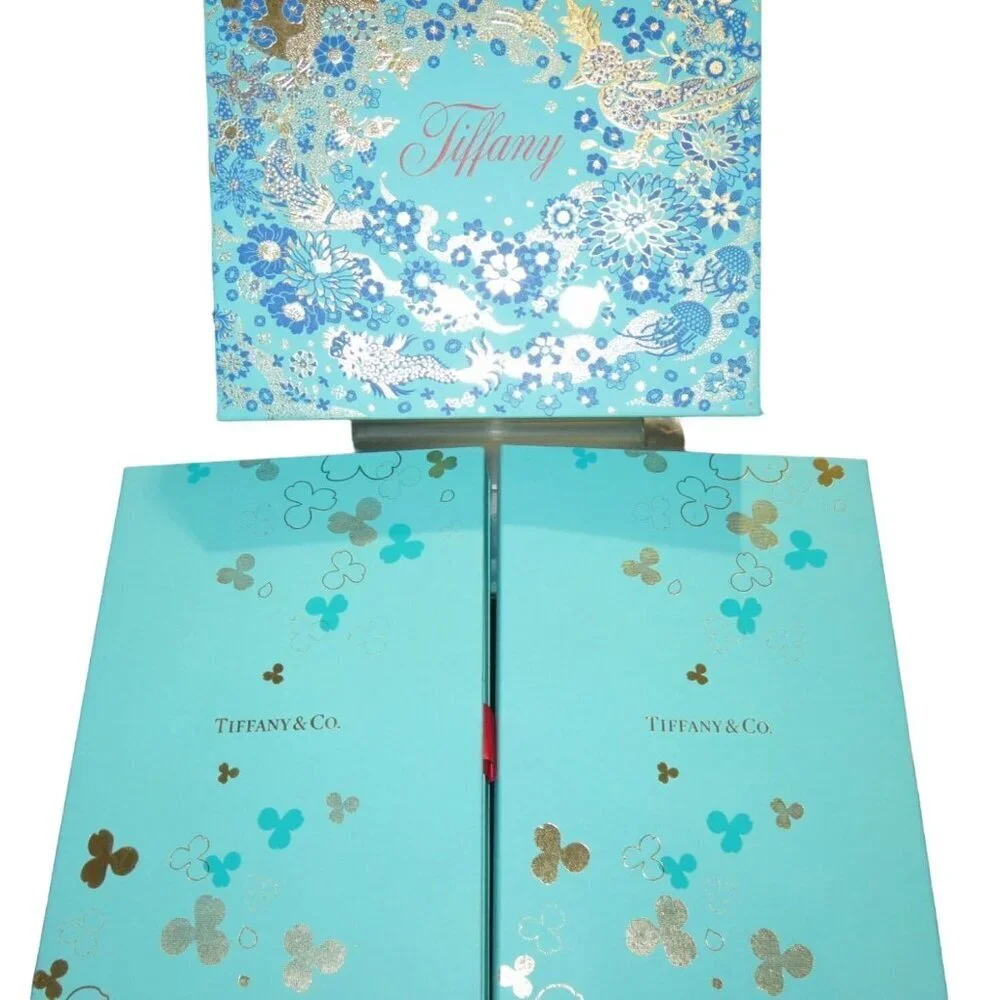 Tiffany & Co Bundle Keepsake boxes & 2 Packs of Paper Flowers Red Envelopes Sets